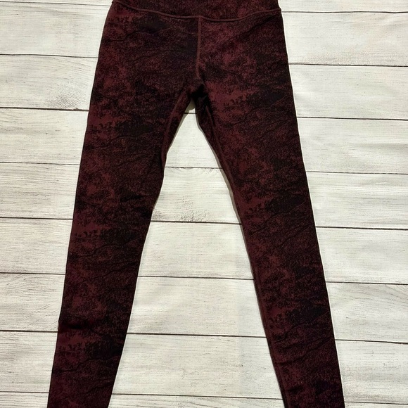 Athleta Glades Ultra High Rise Elation Tight antique burgundy 
Medium - Picture 4 of 6